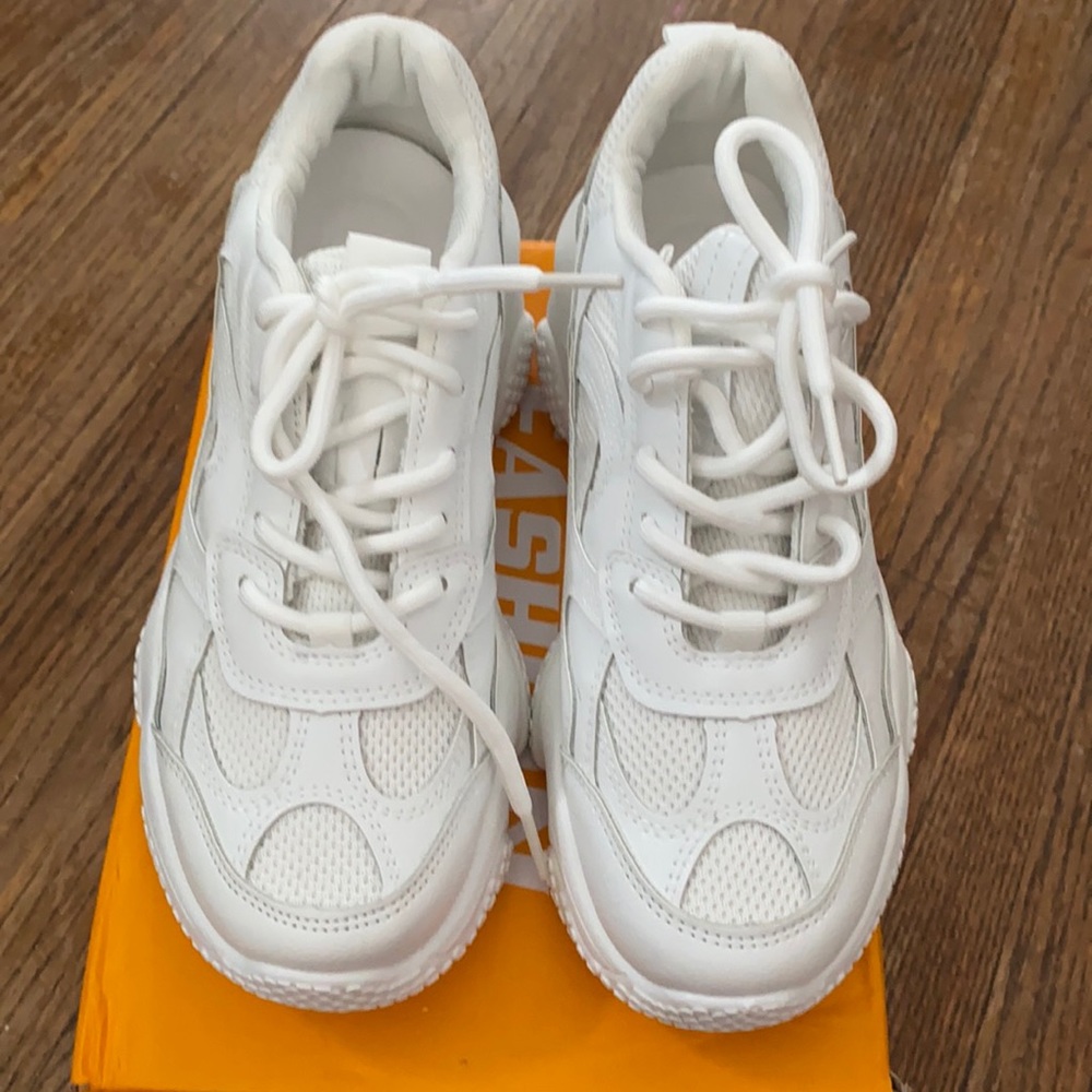 White chunky sneakers